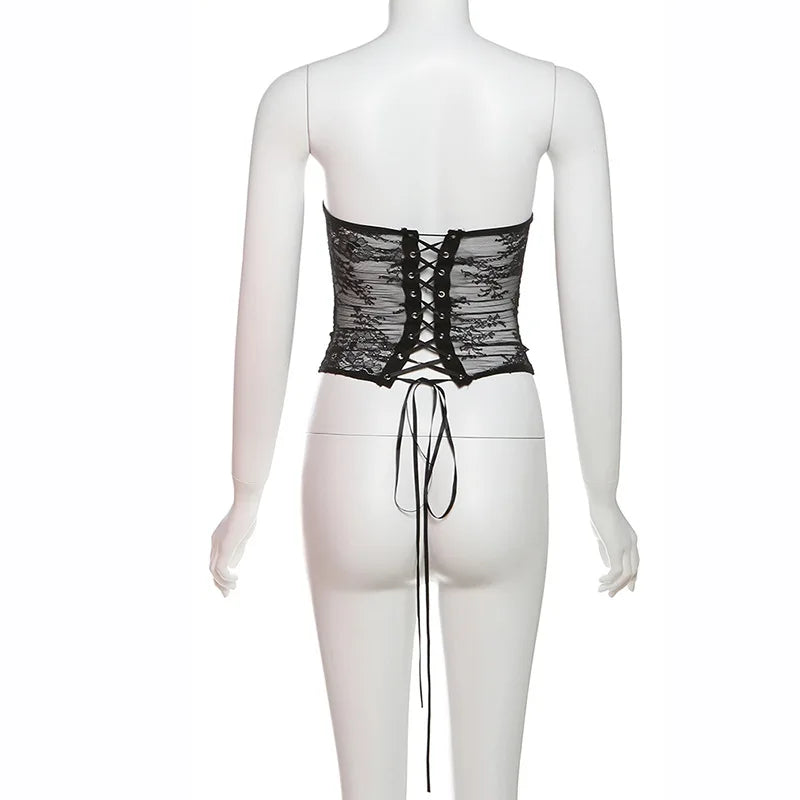 Corset chic noir sur mannequin dos