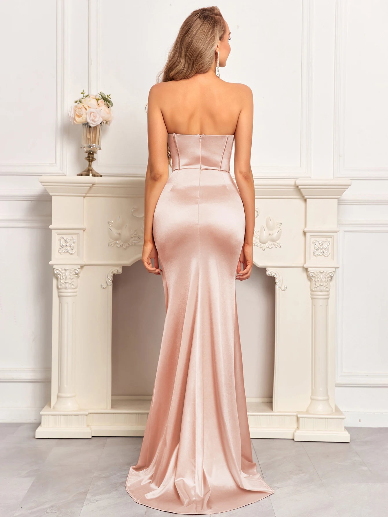 Robe corset moderne rose dos
